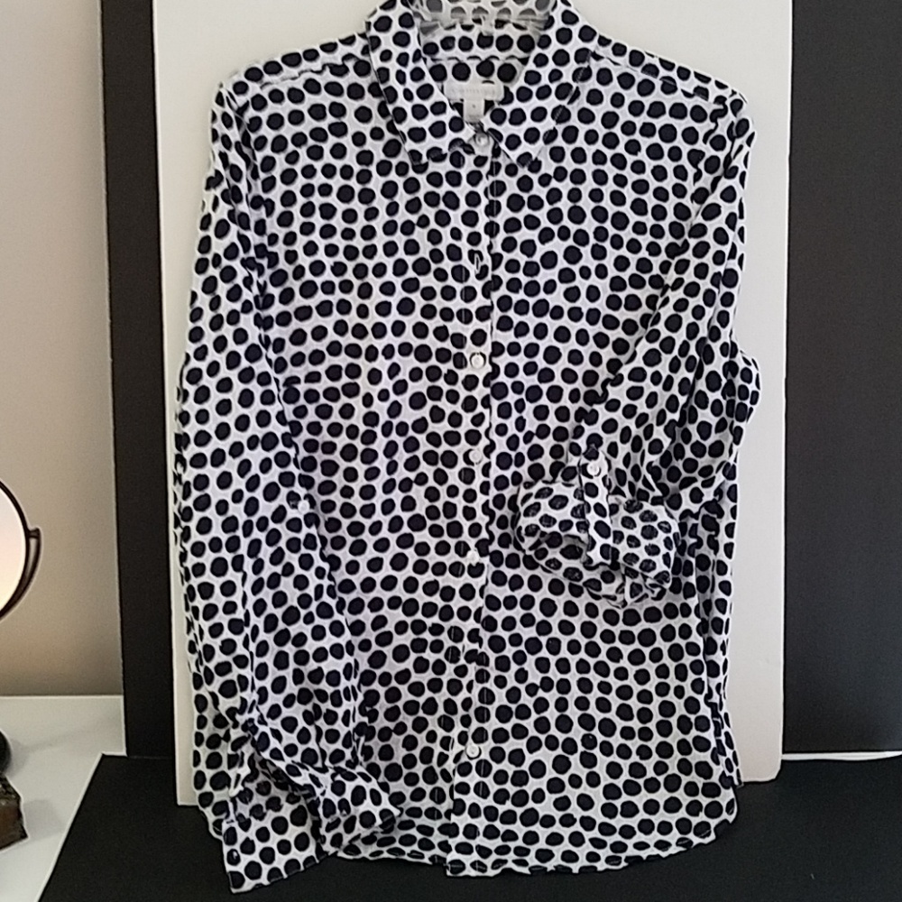 Navy blue and white polkadot linen blo6